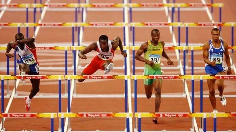 [中超]李新翔传射建功 上海海港六轮不败