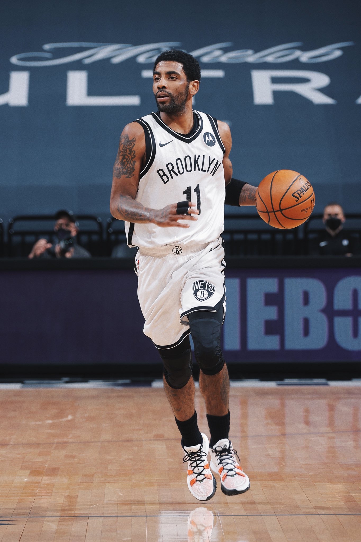 一个强调自